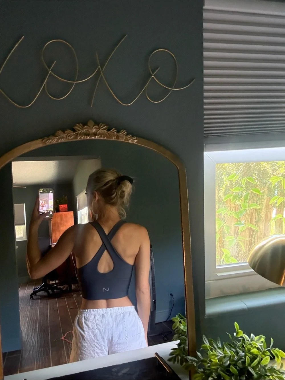 Workout top - Picture 3 of 4